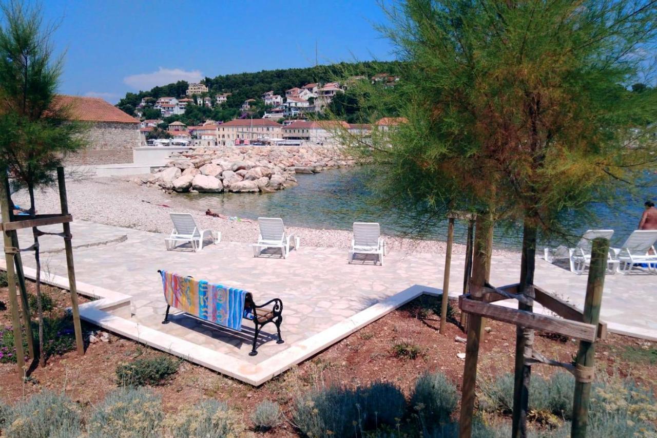 Holiday House With A Parking Space Svirce, Hvar - 17682 Vrbanj Εξωτερικό φωτογραφία